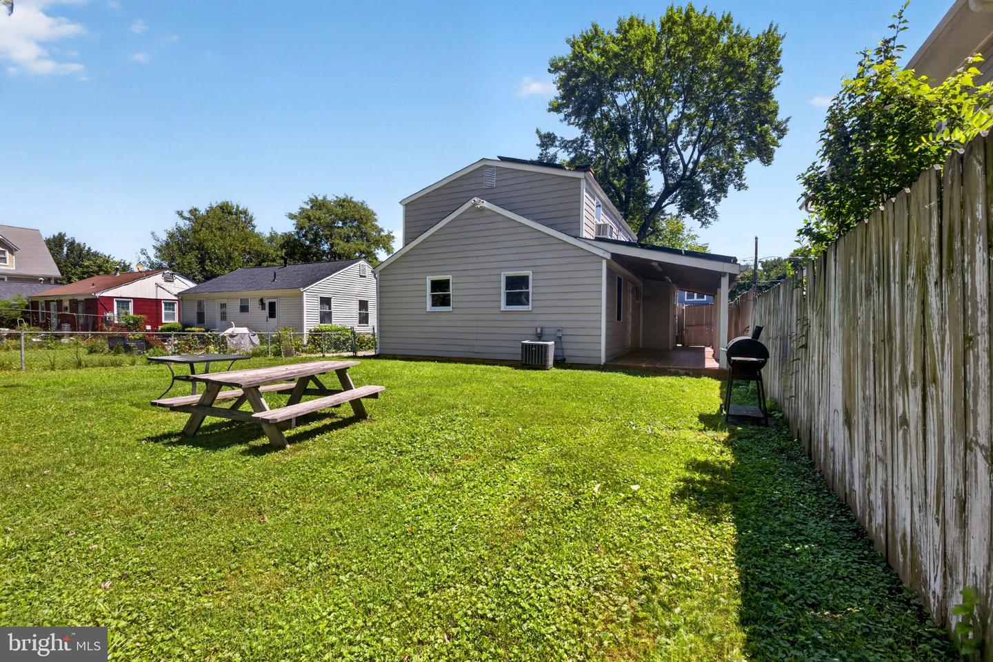 608 Burgundy Dr Property Photo 25