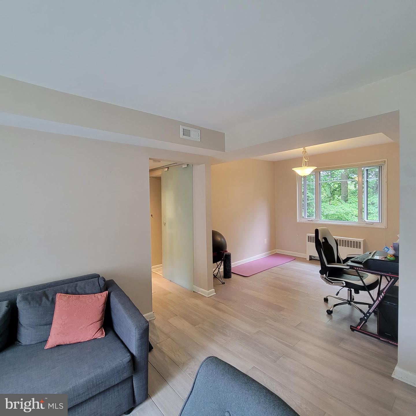 10407 Montrose Ave #201 Property Photo 5