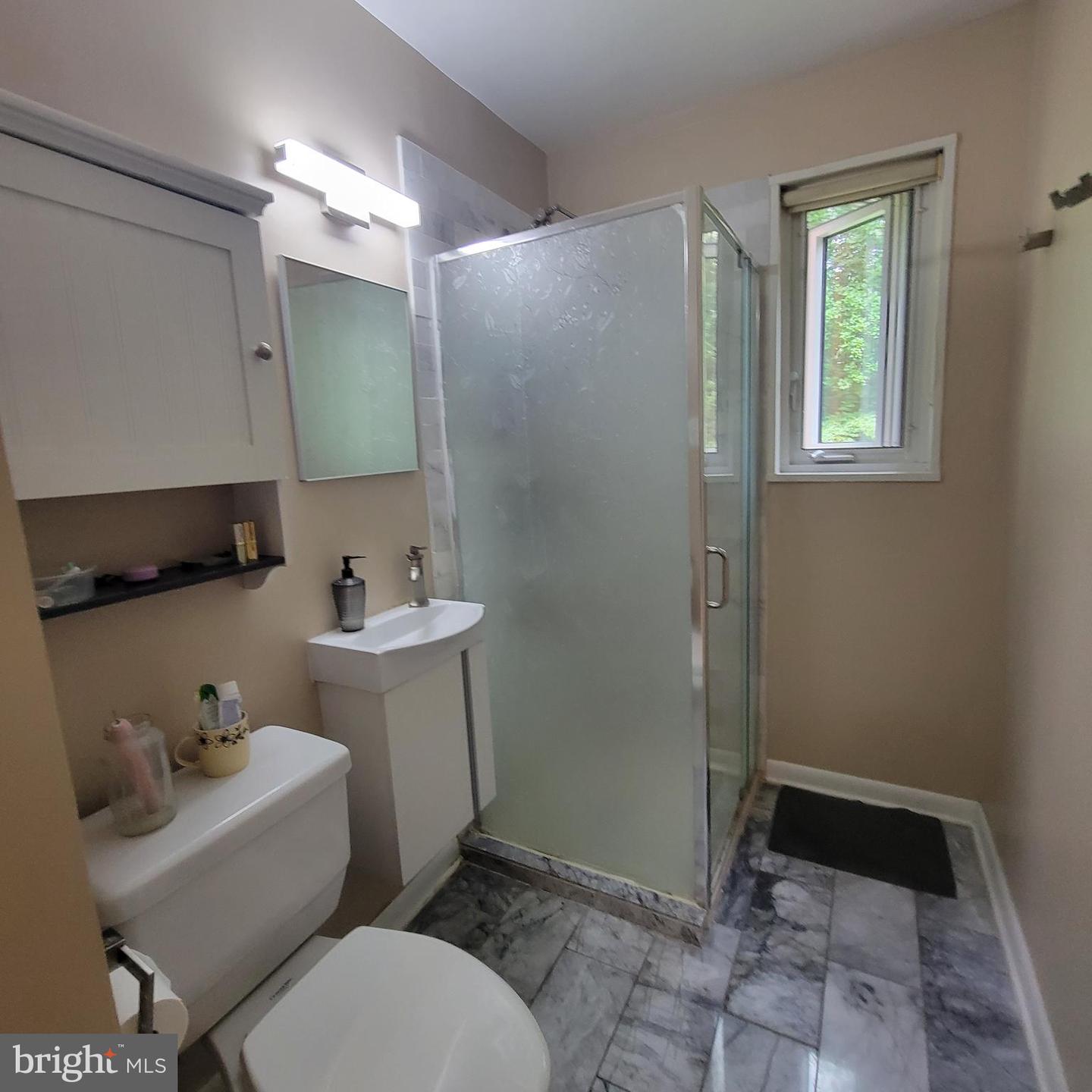 10407 Montrose Ave #201 Property Photo 14