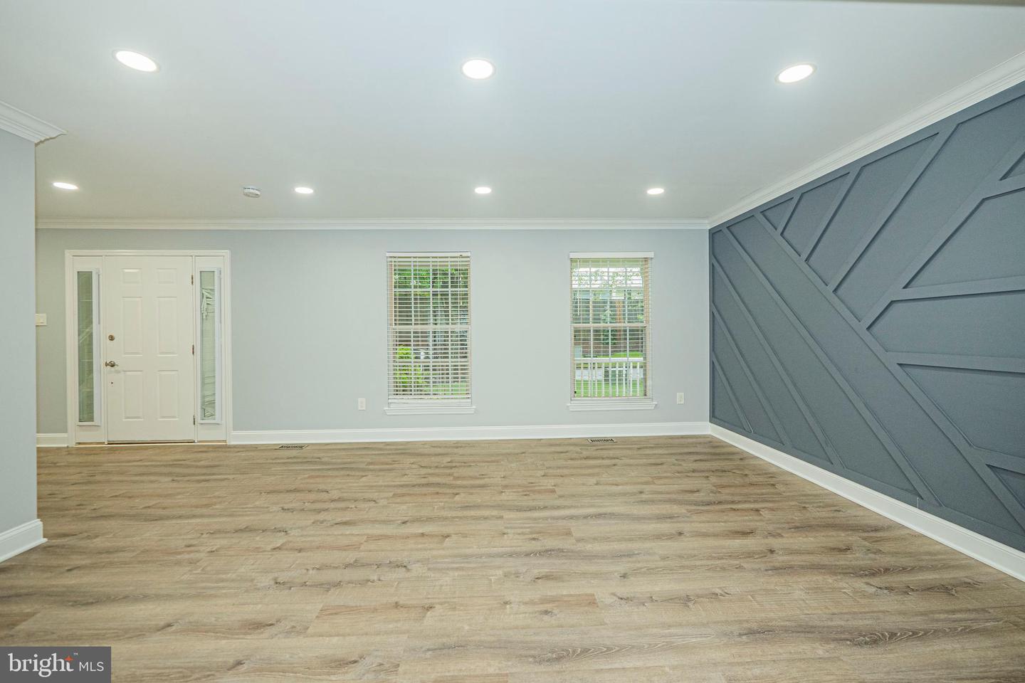 214 Bookham Ln Property Photo 6