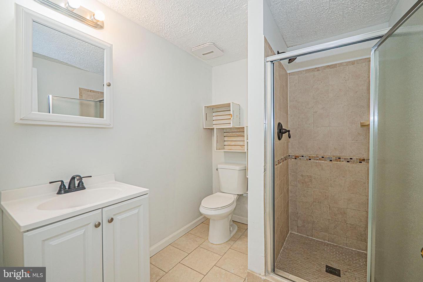214 Bookham Ln Property Photo 38