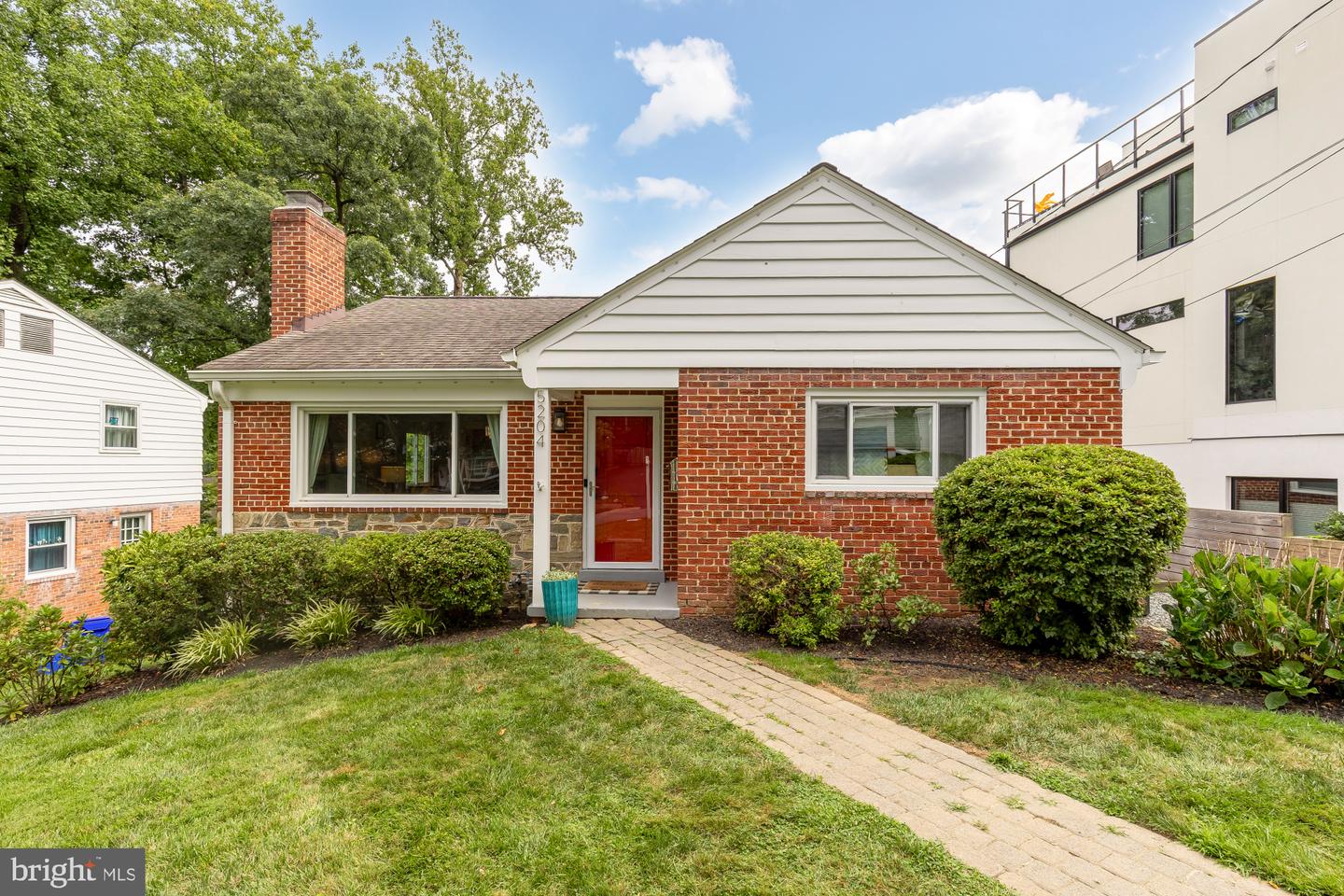 5204 Danbury Rd Property Photo 1