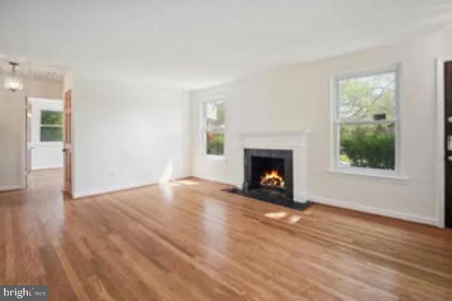 8413 Spencer Ct Property Photo 5