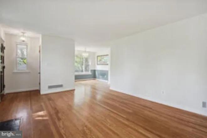8413 Spencer Ct Property Photo 11