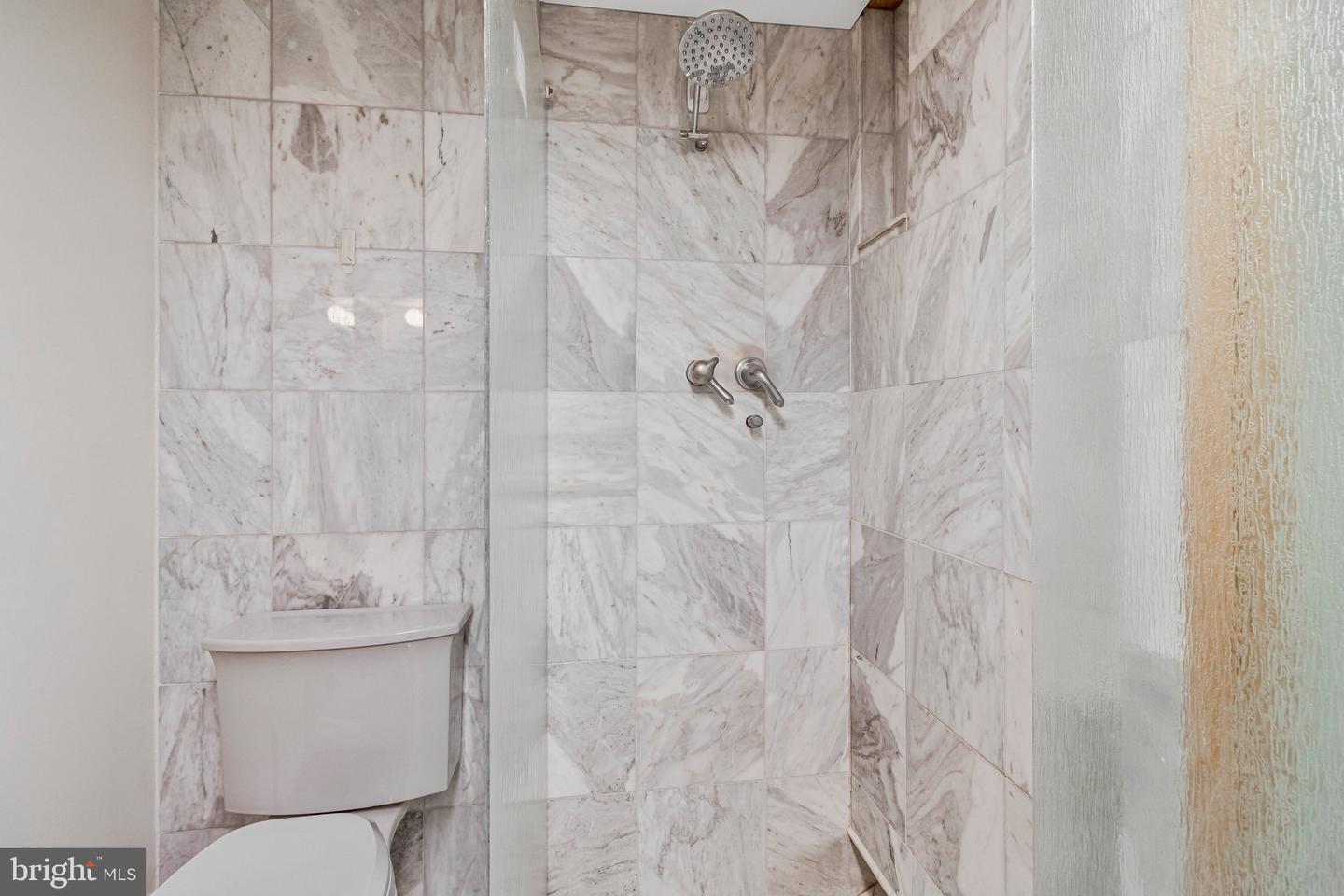 2213 Apple Tree Ln Property Photo 17