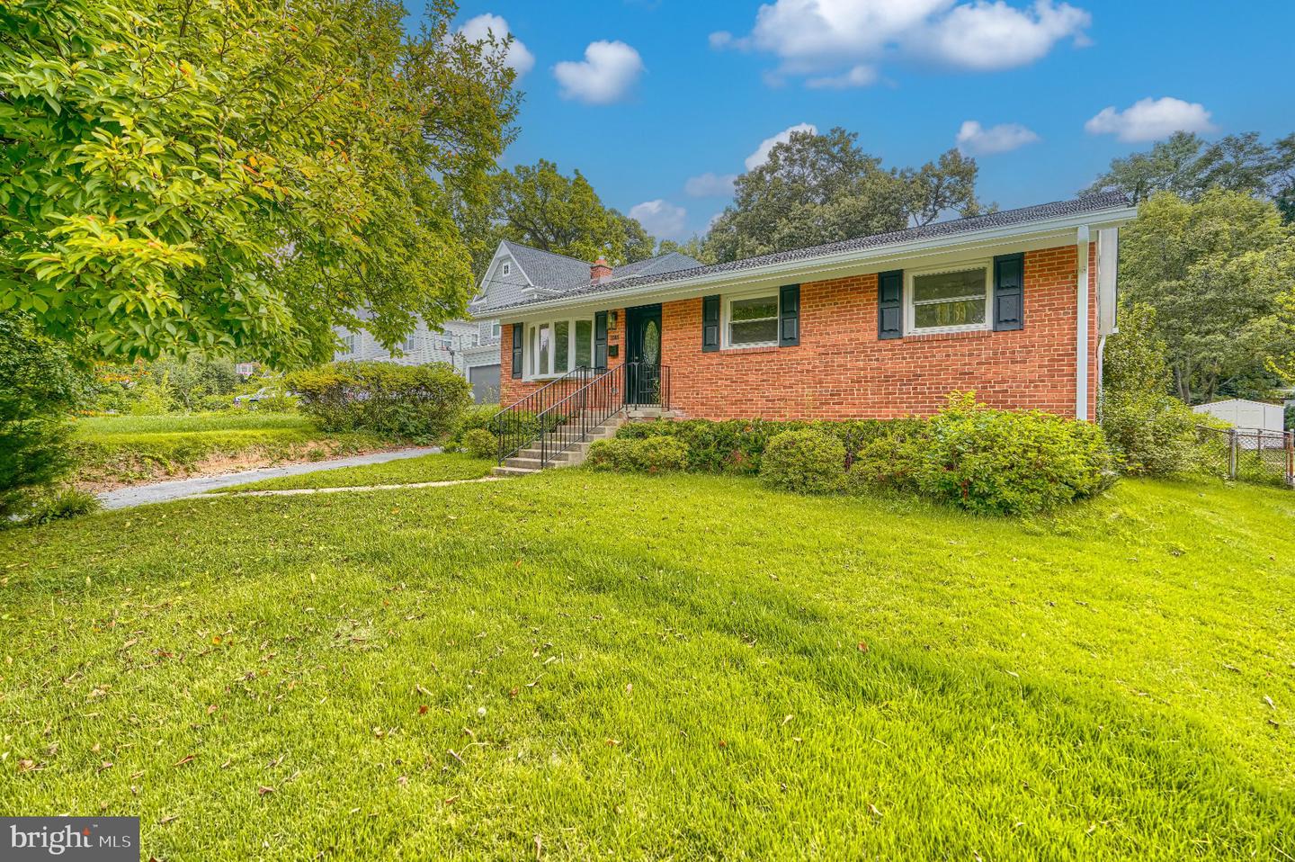 11305 Mapleview Dr Property Photo 4