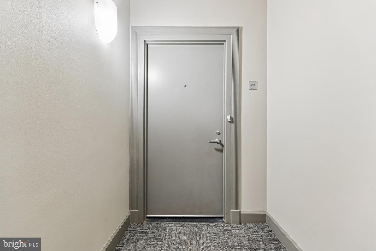 7500 Woodmont Ave #sl15 Property Photo 2