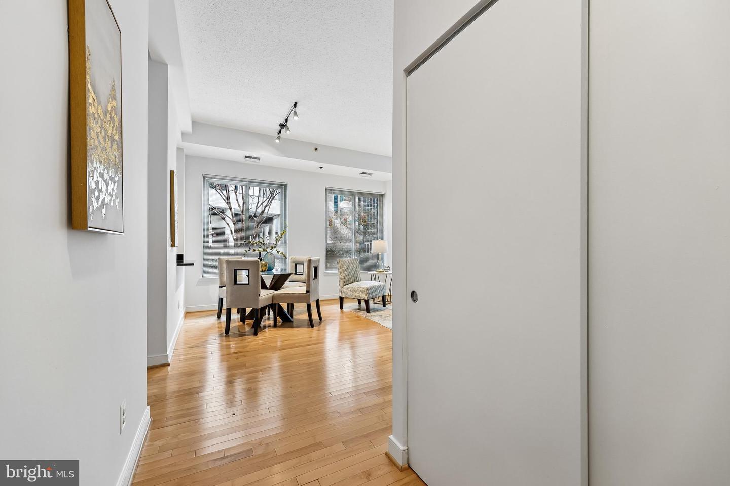 7500 Woodmont Ave #sl15 Property Photo 3
