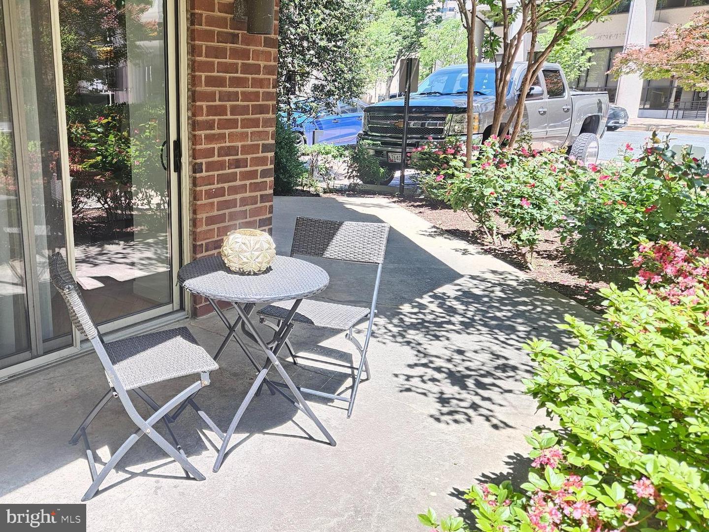 7500 Woodmont Ave #sl15 Property Photo 14