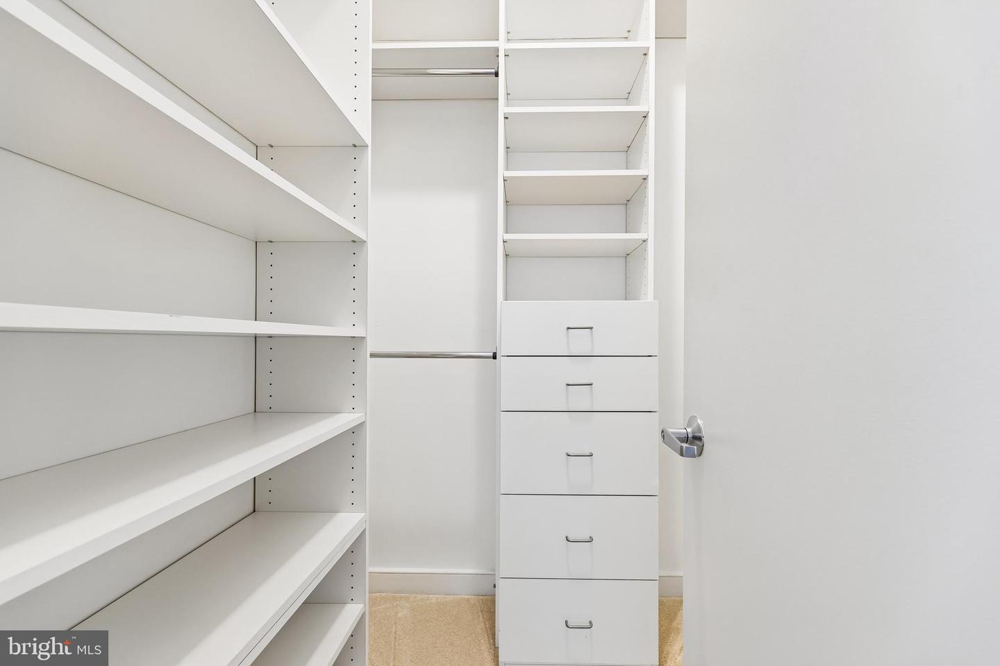 7500 Woodmont Ave #sl15 Property Photo 24
