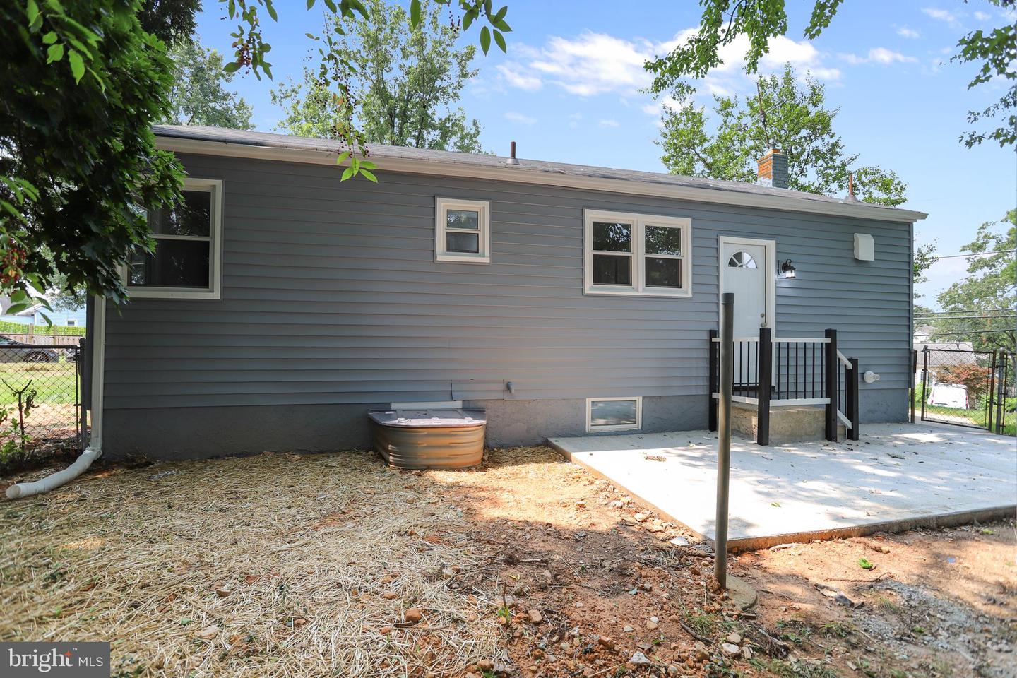 1000 Maple Ave Property Photo 6