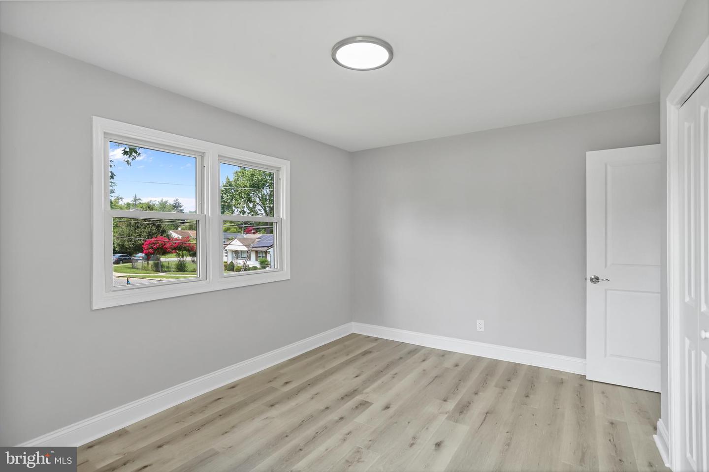 1000 Maple Ave Property Photo 18