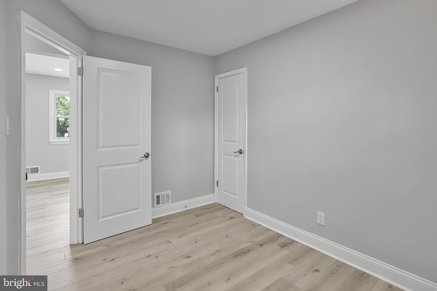 1000 Maple Ave Property Photo 22