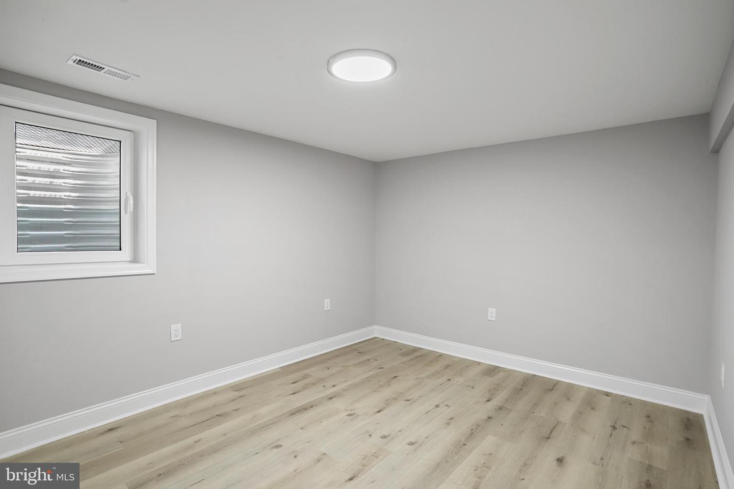 1000 Maple Ave Property Photo 40