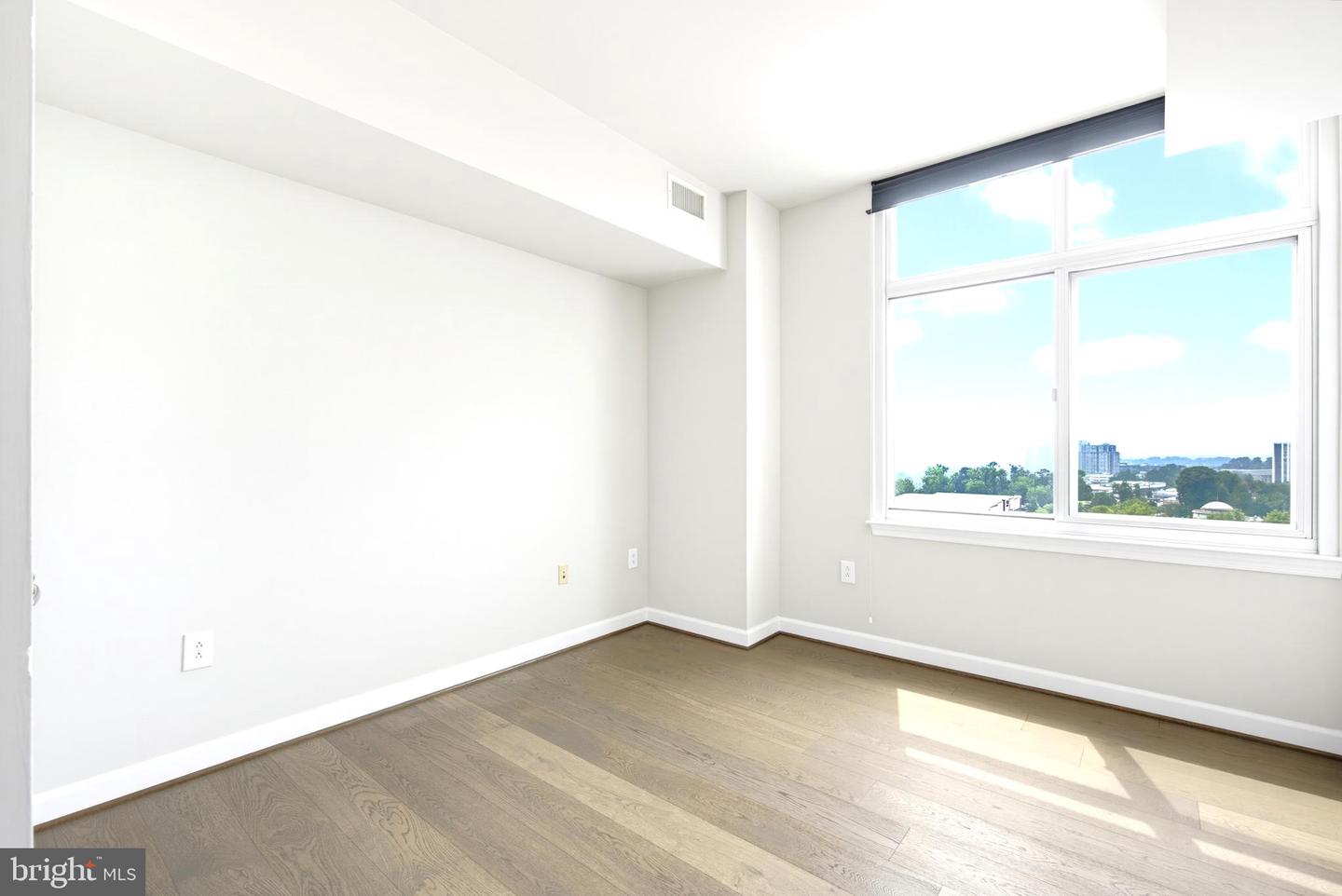 5750 Bou Ave #1412 Property Photo 12