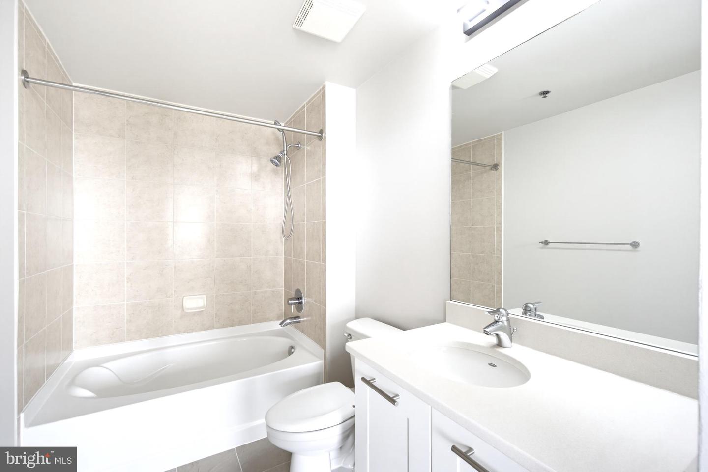 5750 Bou Ave #1412 Property Photo 14