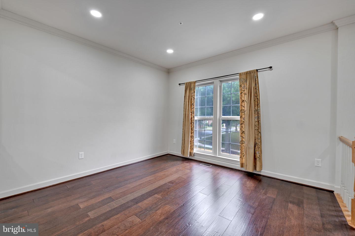 14203 Plum Run Way Property Photo 10