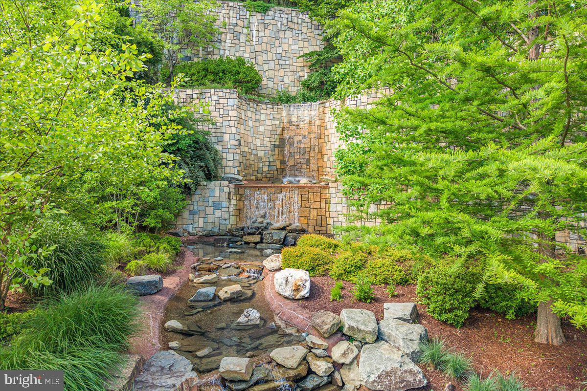 8111 River Rd #122 Property Photo 11