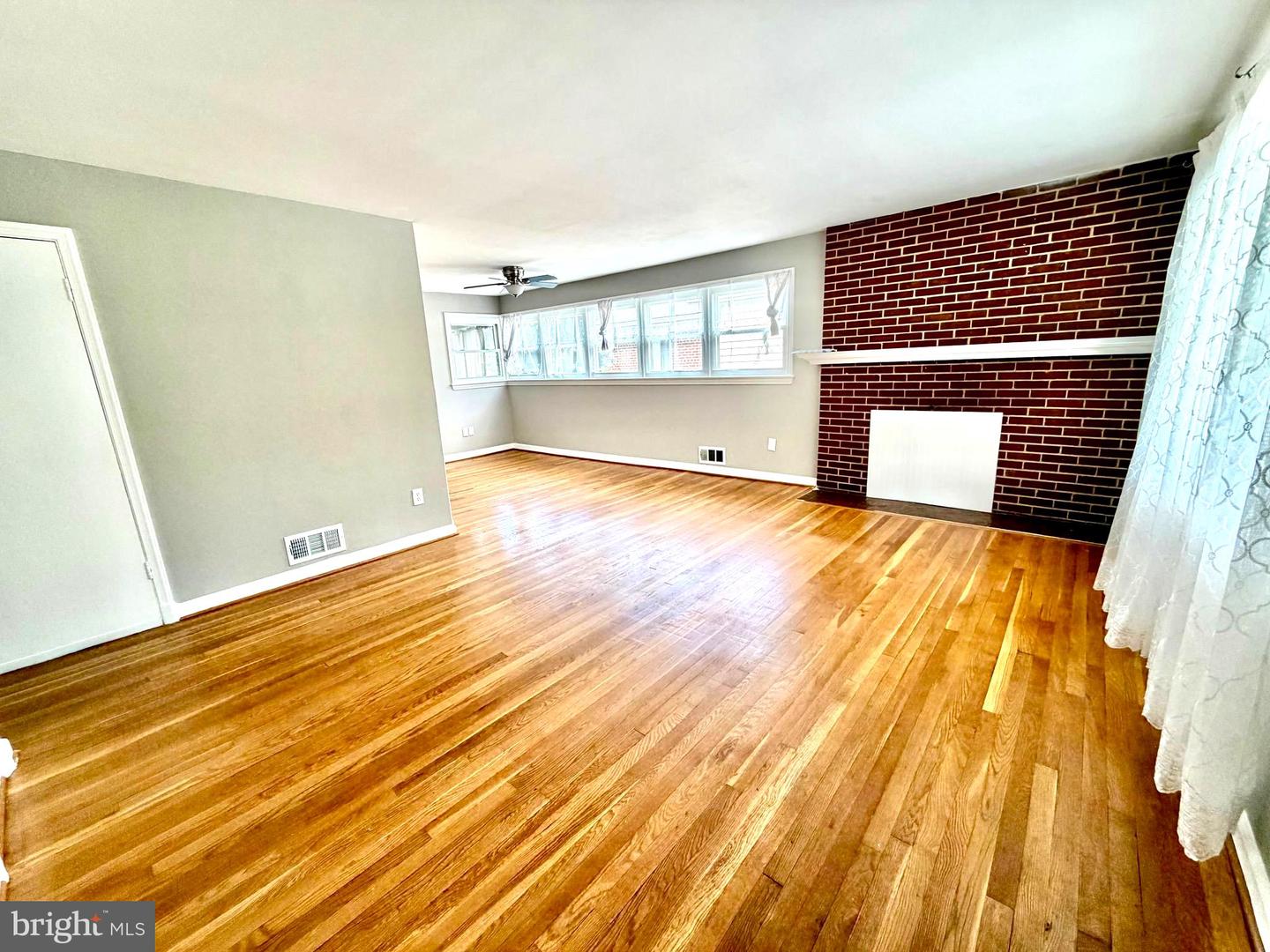 10128 Dallas Ave Property Photo 5