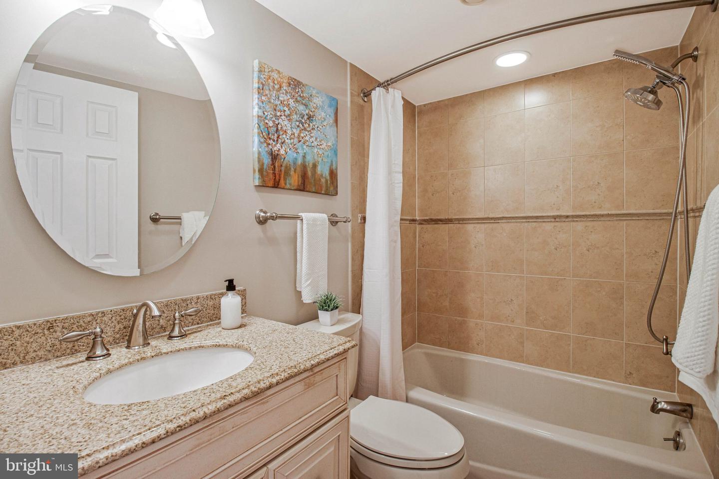 118 Monroe St #1005 Property Photo 13