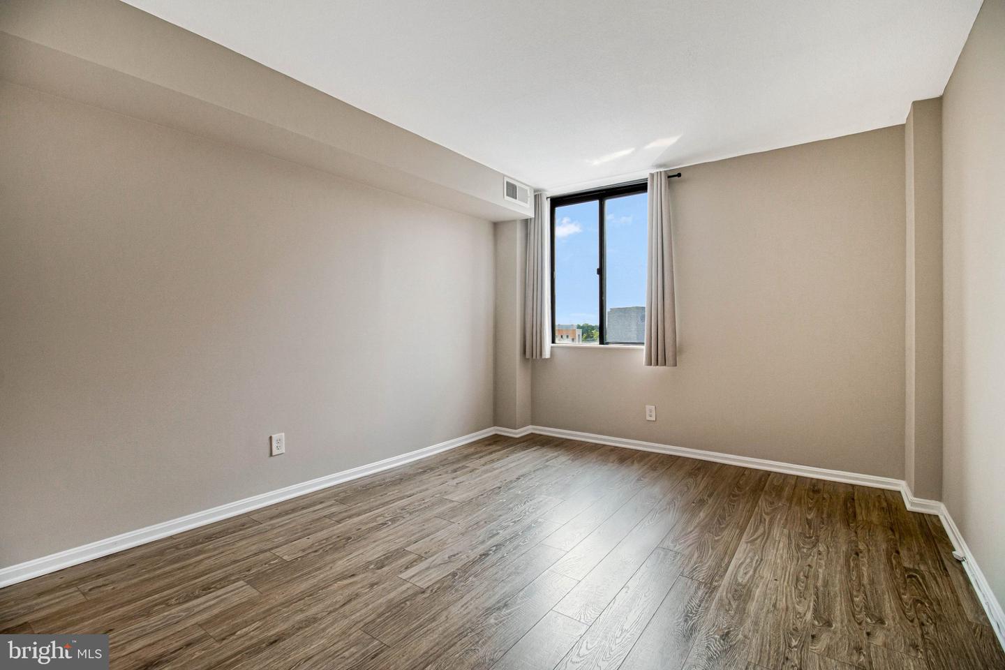 118 Monroe St #1005 Property Photo 14