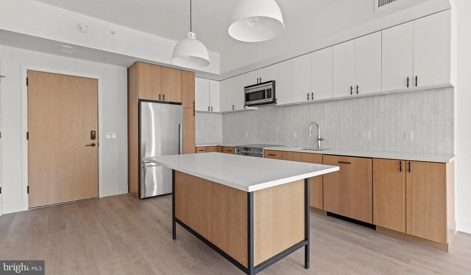 10511 Strathmore Hall St #715 Property Photo 2