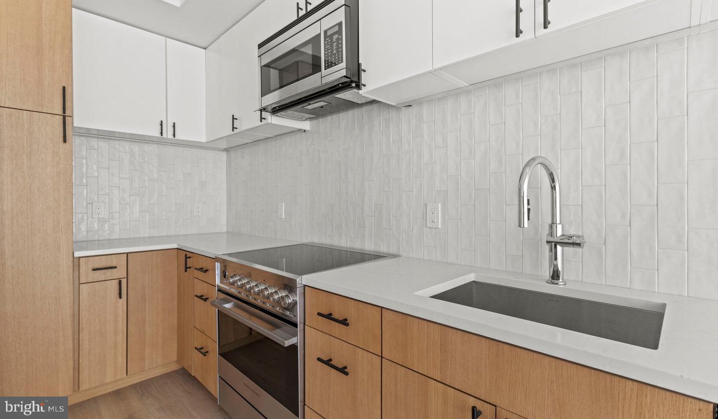 10511 Strathmore Hall St #715 Property Photo 10
