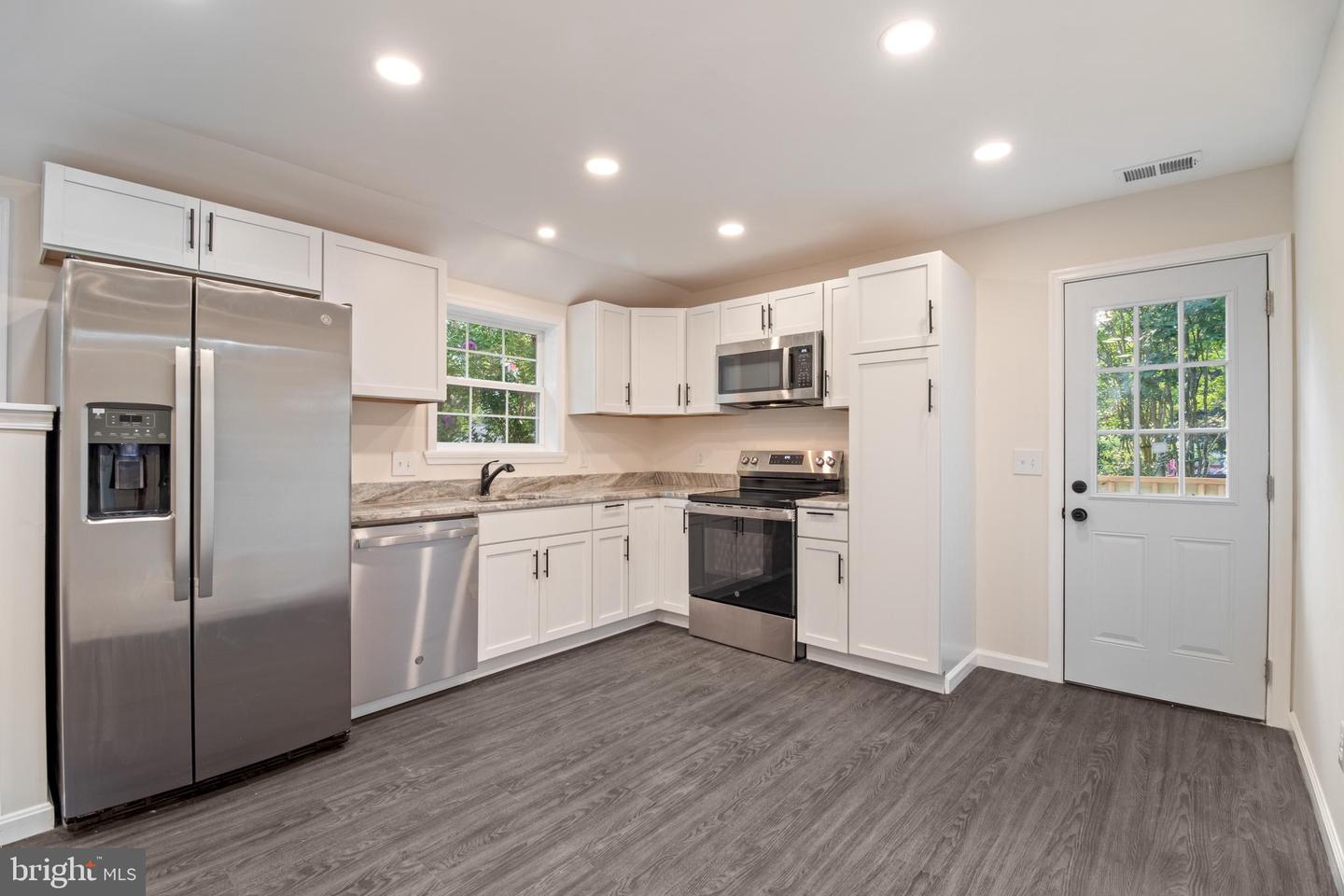 2921 Weisman Rd Property Photo 4