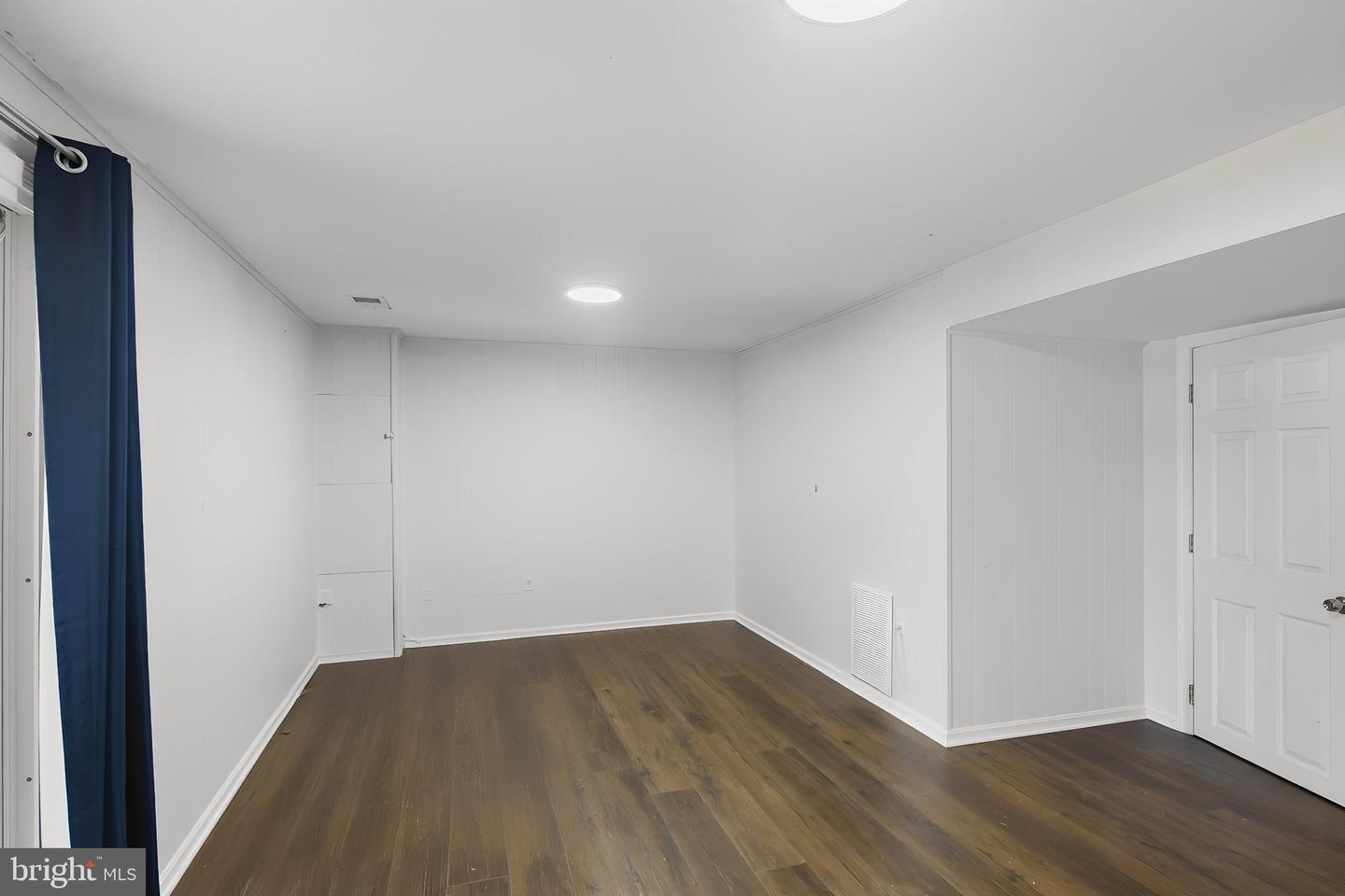 14 County Ct Property Photo 28