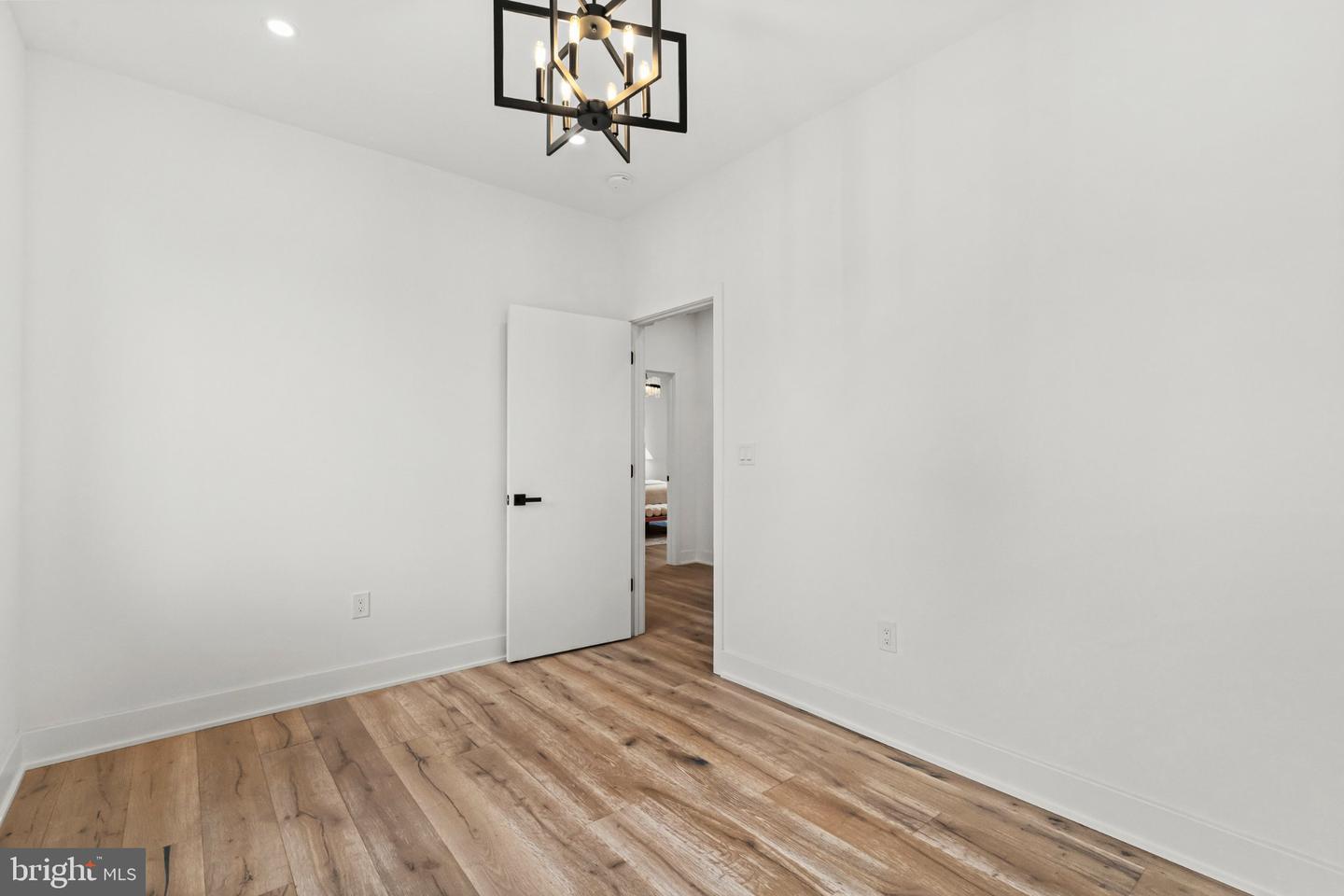 9331 E Parkhill Dr Property Photo 30