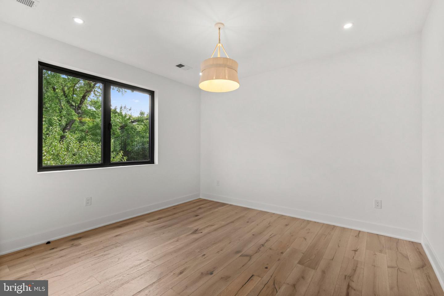 9331 E Parkhill Dr Property Photo 31