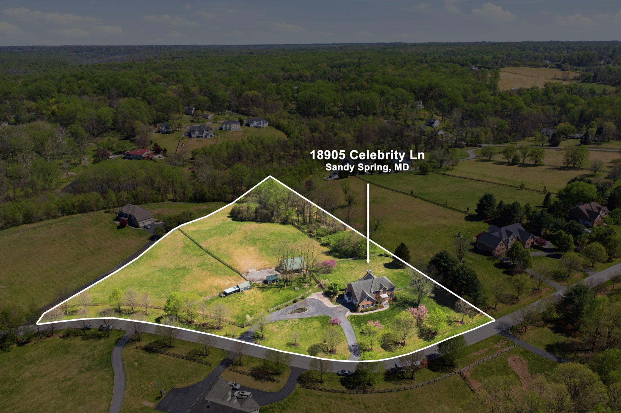 18905 Celebrity Ln Property Photo 3