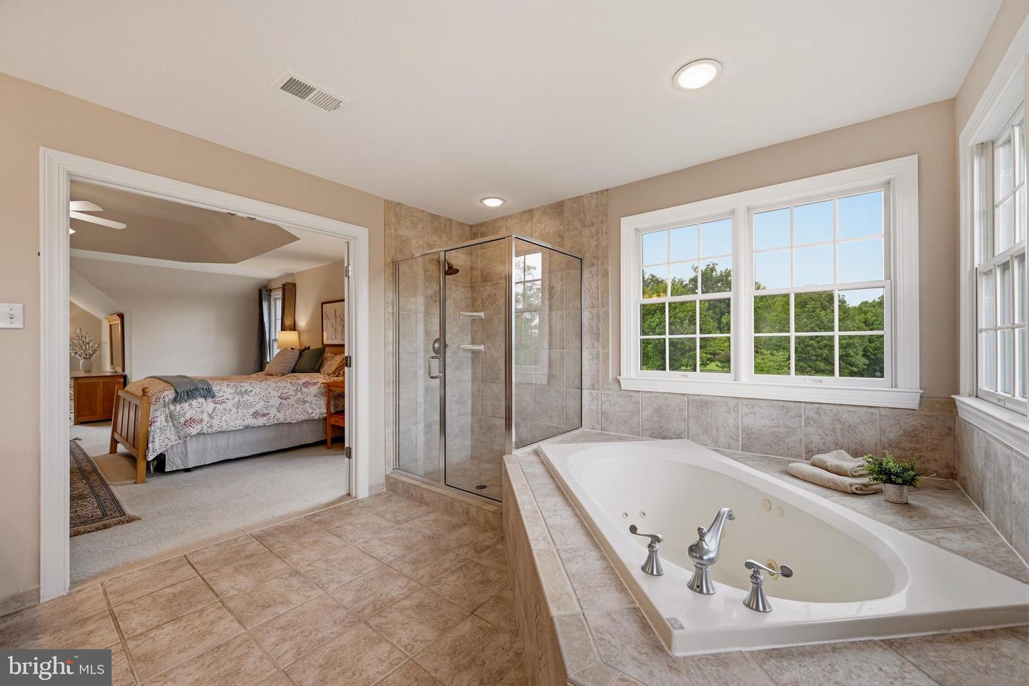 18905 Celebrity Ln Property Photo 30