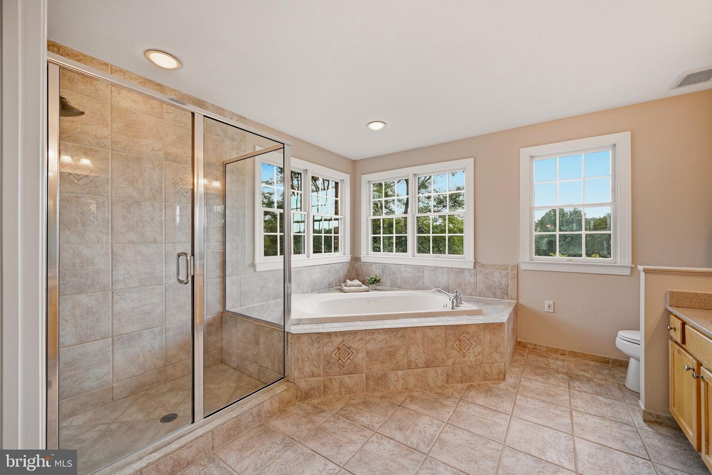 18905 Celebrity Ln Property Photo 33