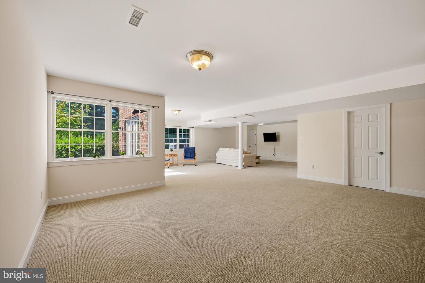 18905 Celebrity Ln Property Photo 47