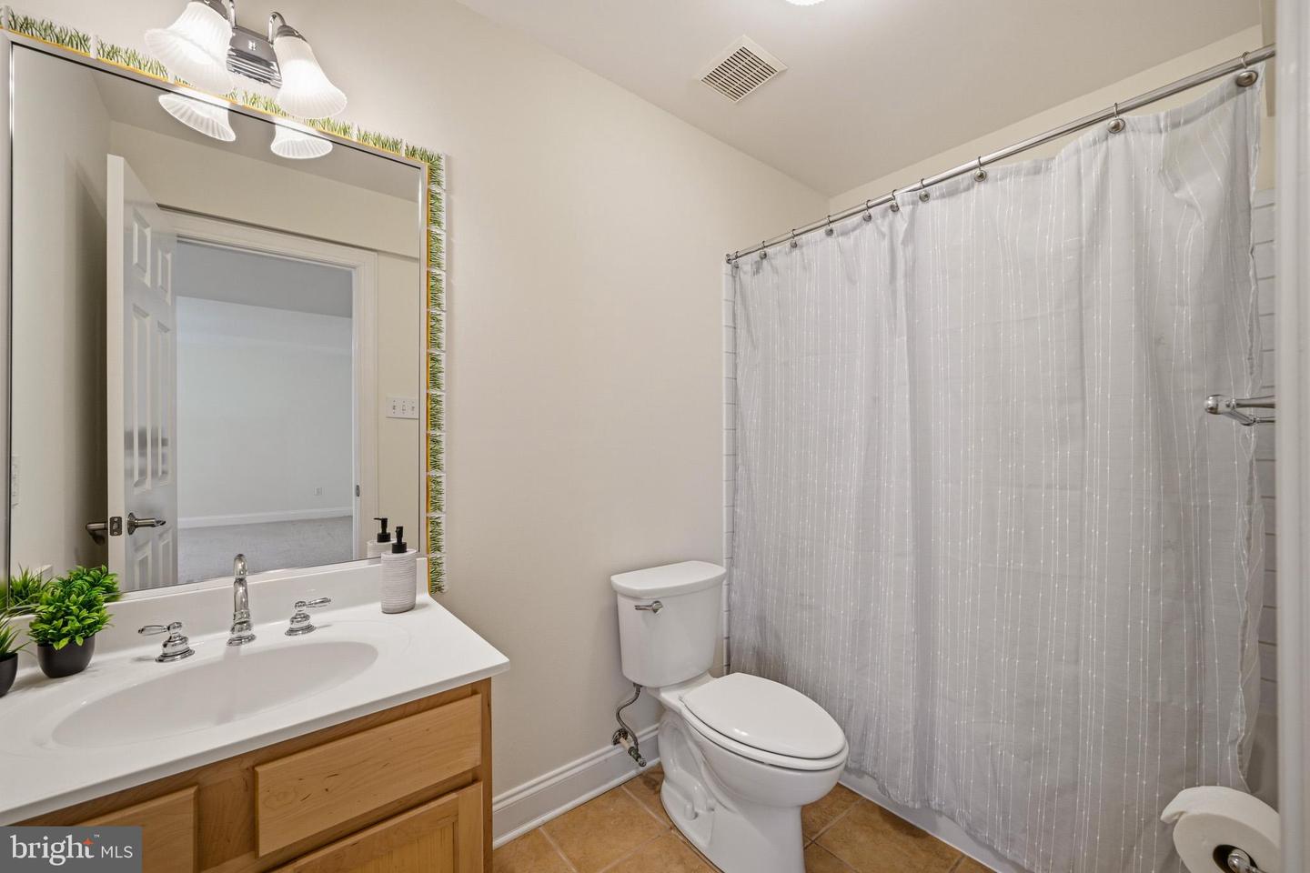 18905 Celebrity Ln Property Photo 48