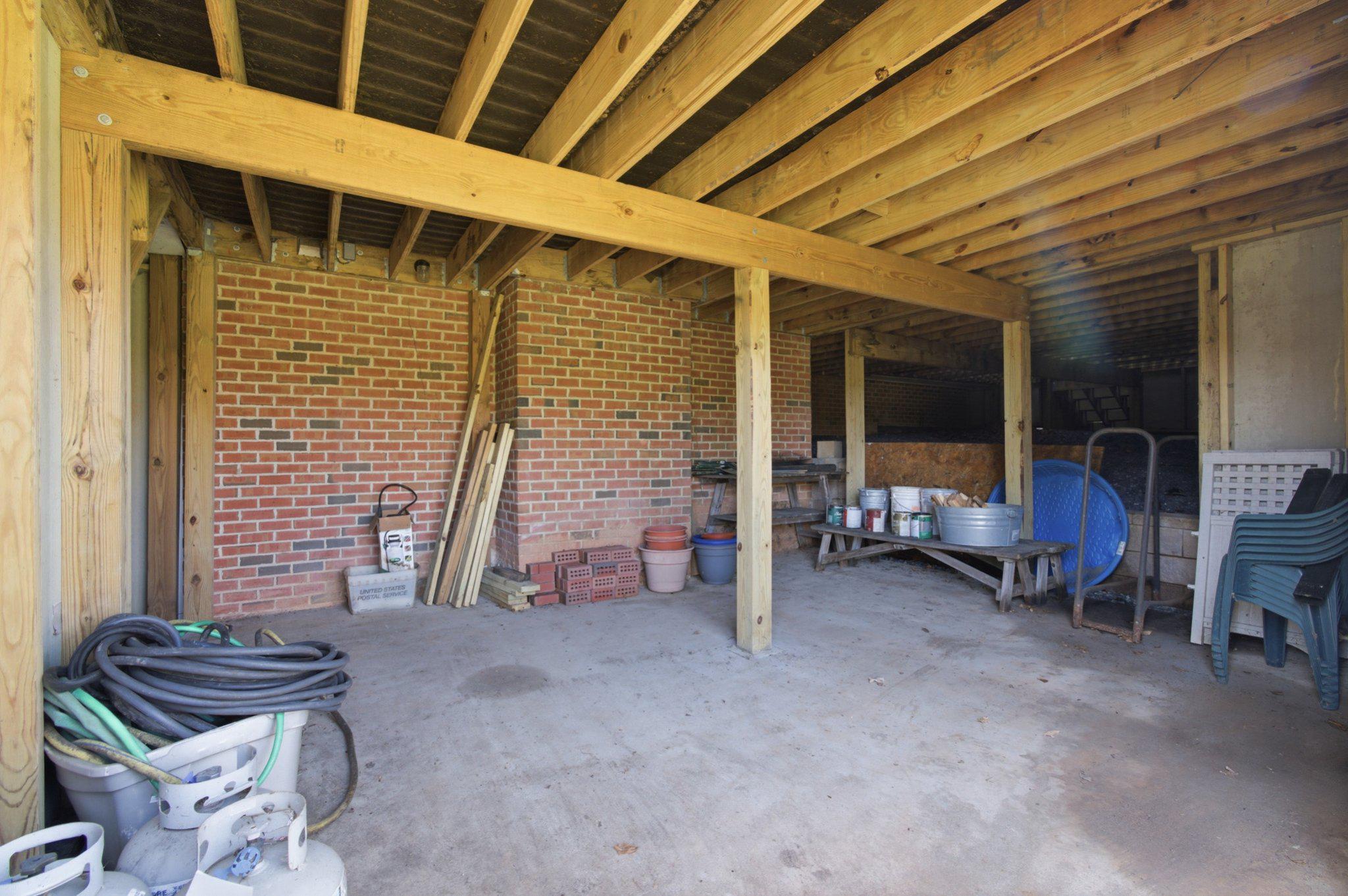 18905 Celebrity Ln Property Photo 57
