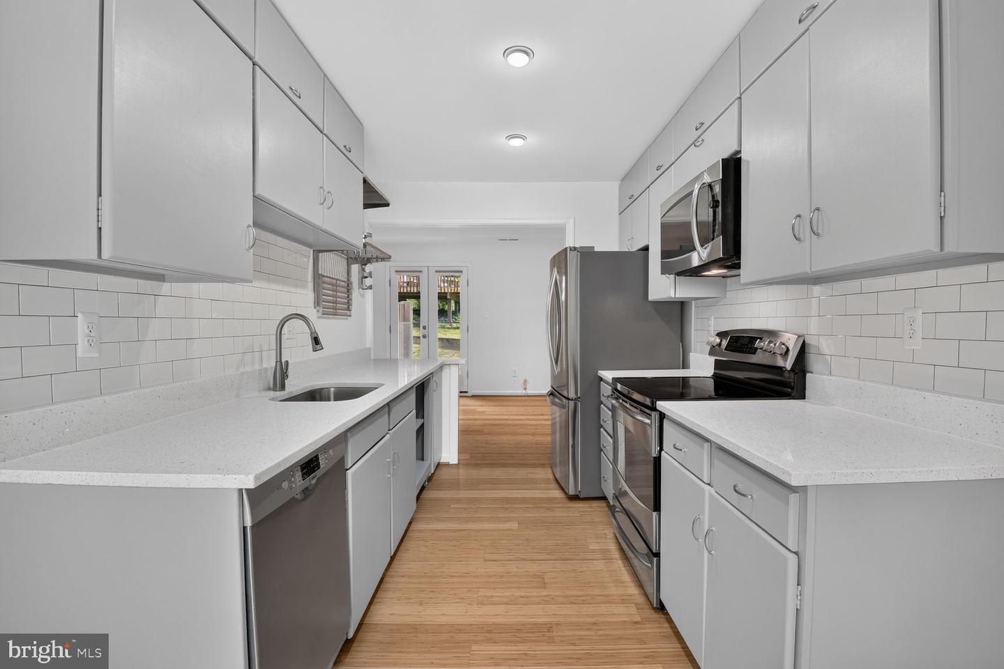 6609 Hillandale Rd #90 Property Photo 7