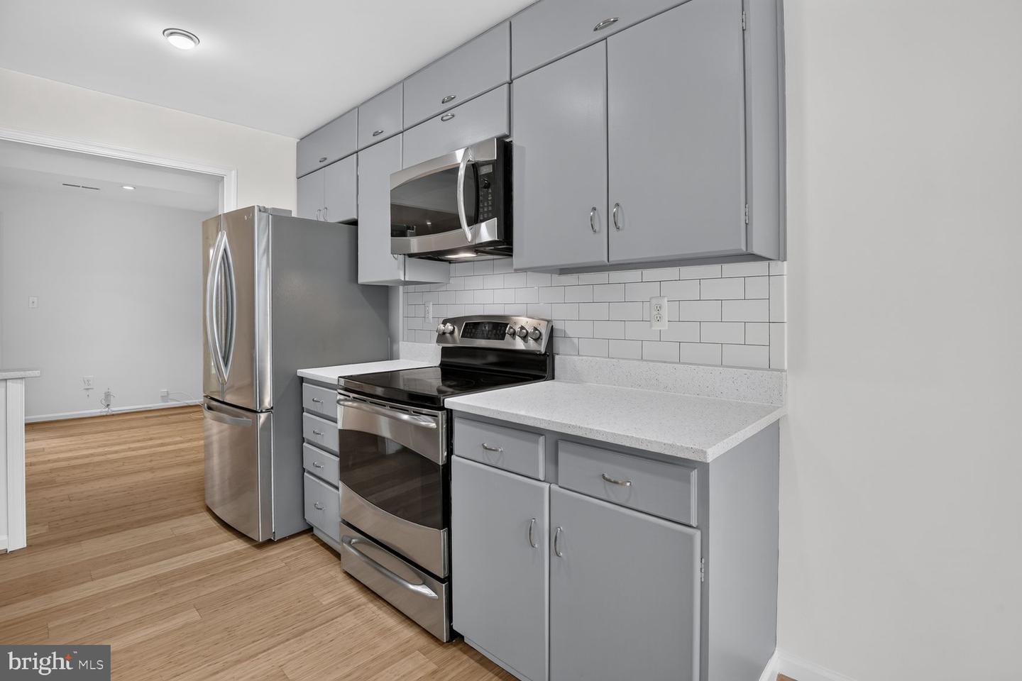6609 Hillandale Rd #90 Property Photo 10