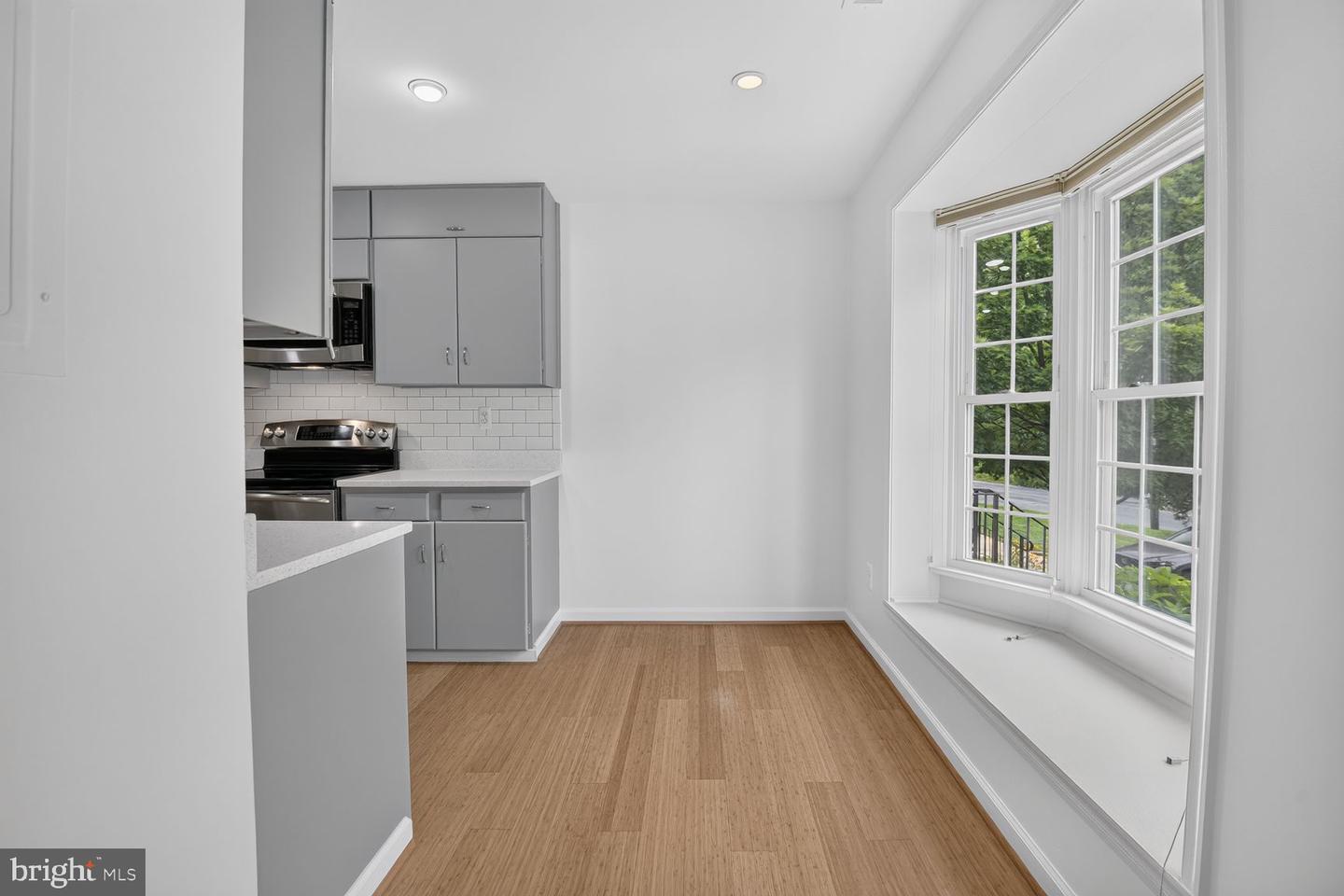 6609 Hillandale Rd #90 Property Photo 11