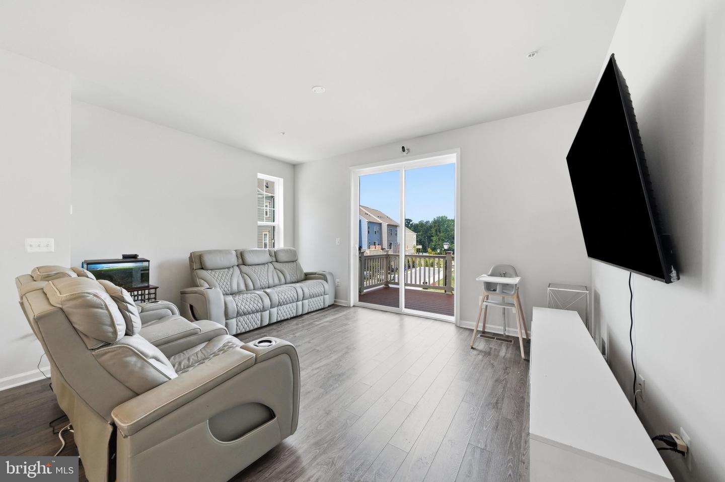 26220 Queens Grove Ter Property Photo 14