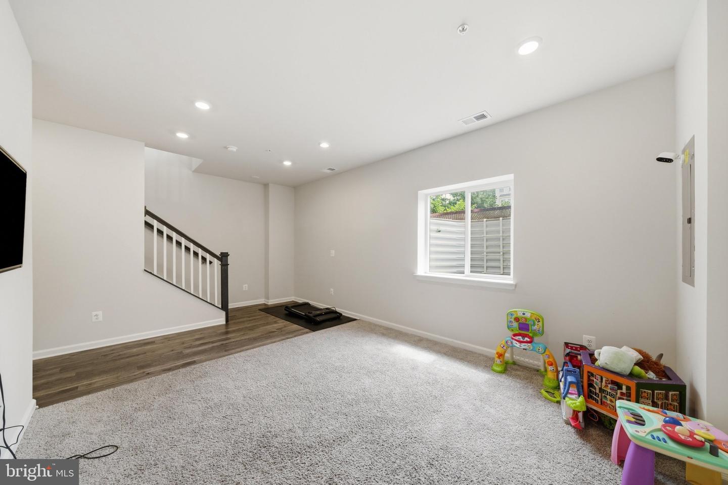 26220 Queens Grove Ter Property Photo 29