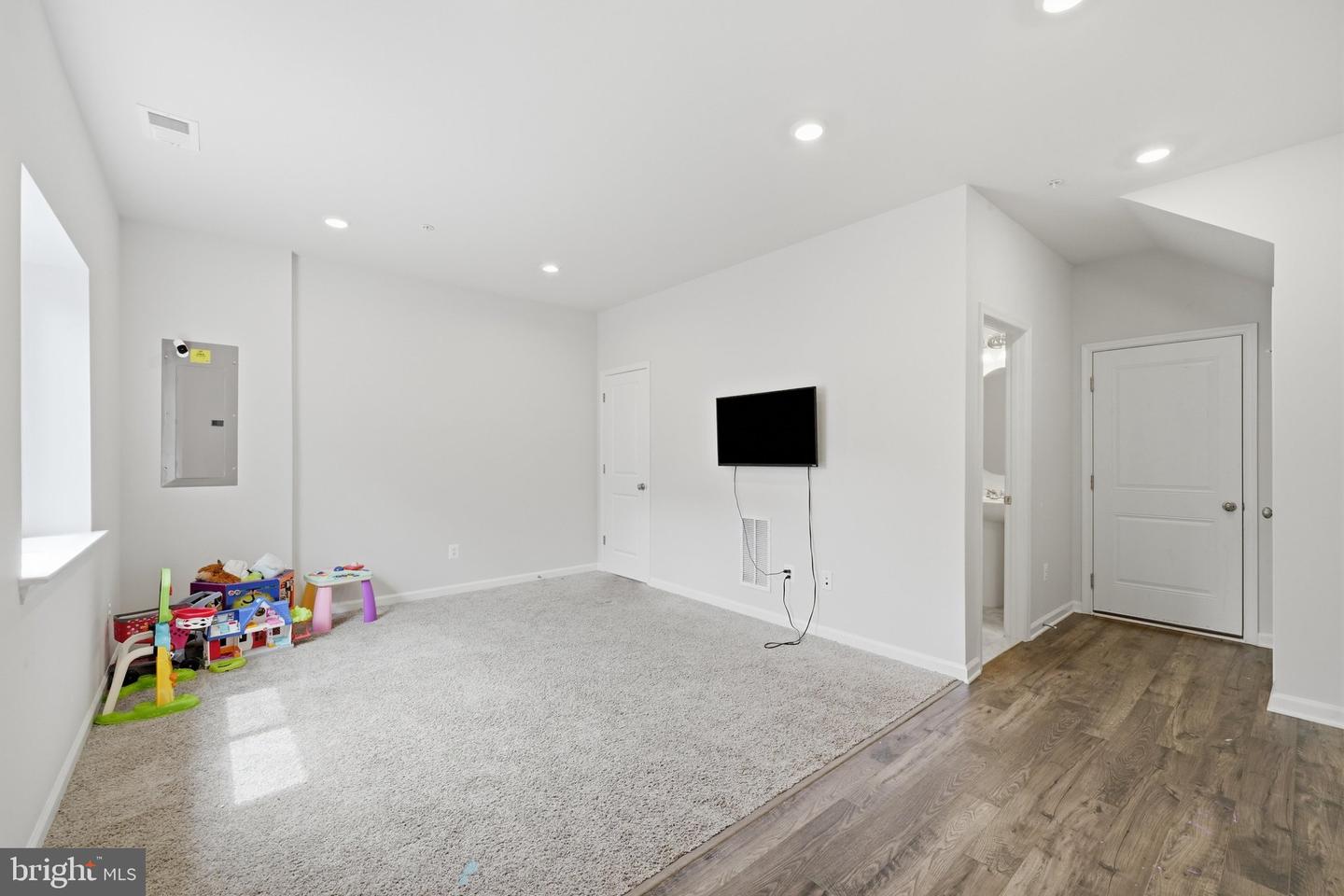 26220 Queens Grove Ter Property Photo 31