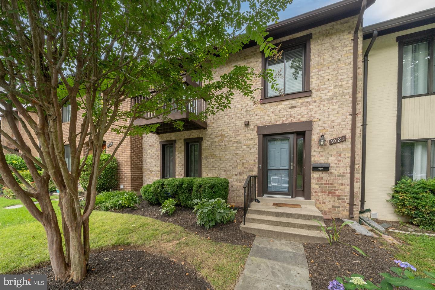 9721 Shadow Oak Dr Property Photo 1