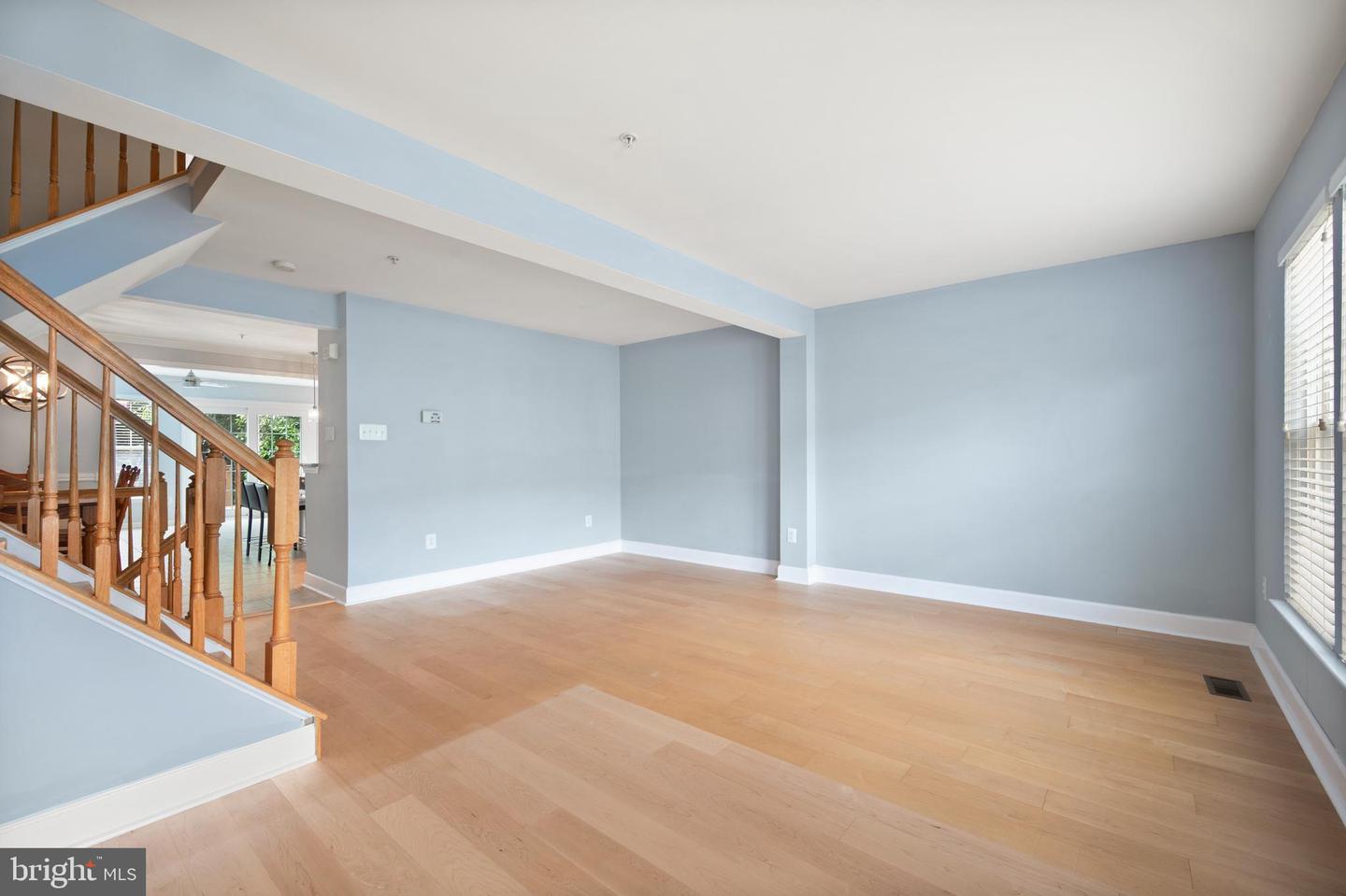 4663 Weston Pl Property Photo 4