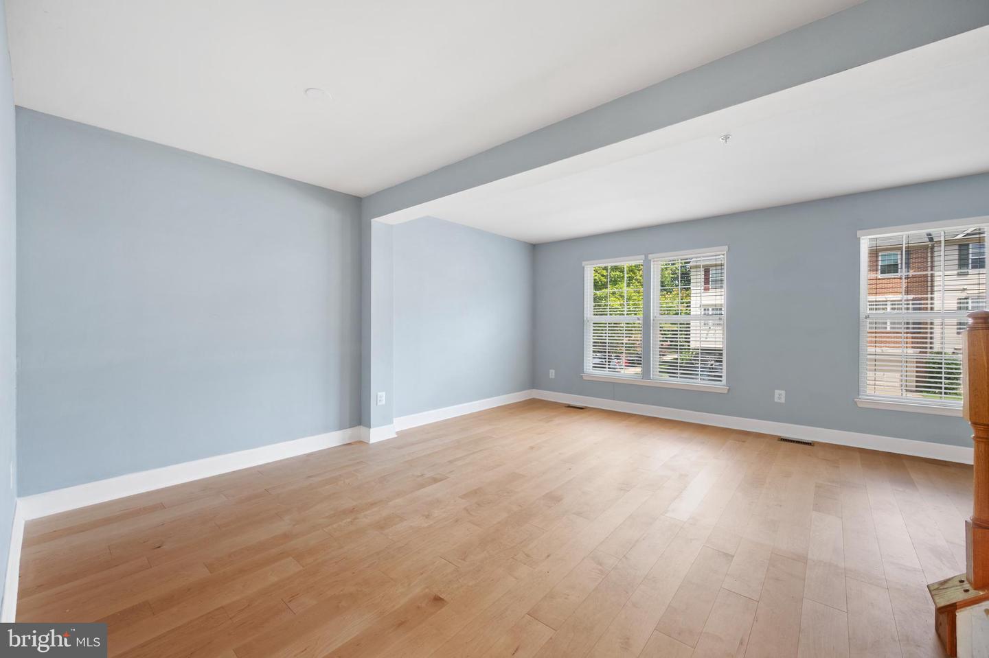 4663 Weston Pl Property Photo 5