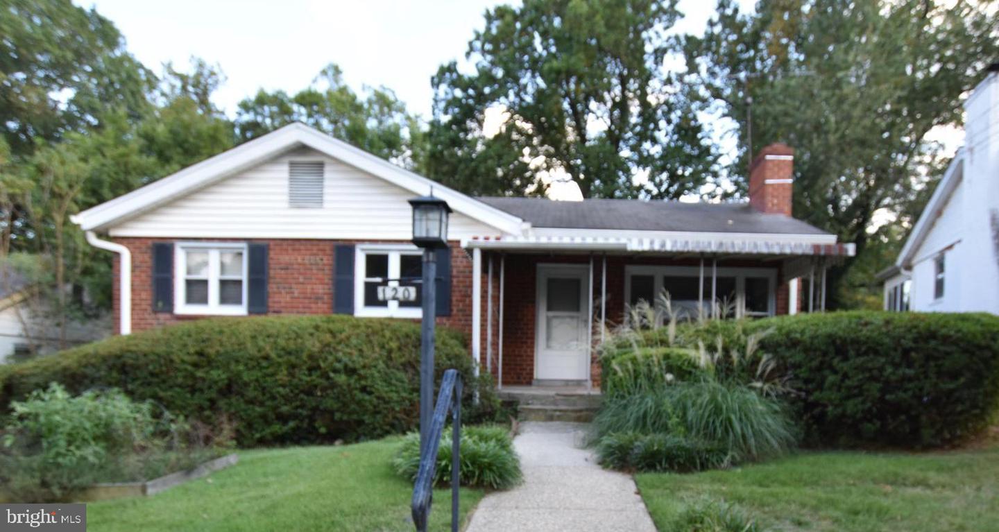 120 Fleetwood Ter Property Photo 1