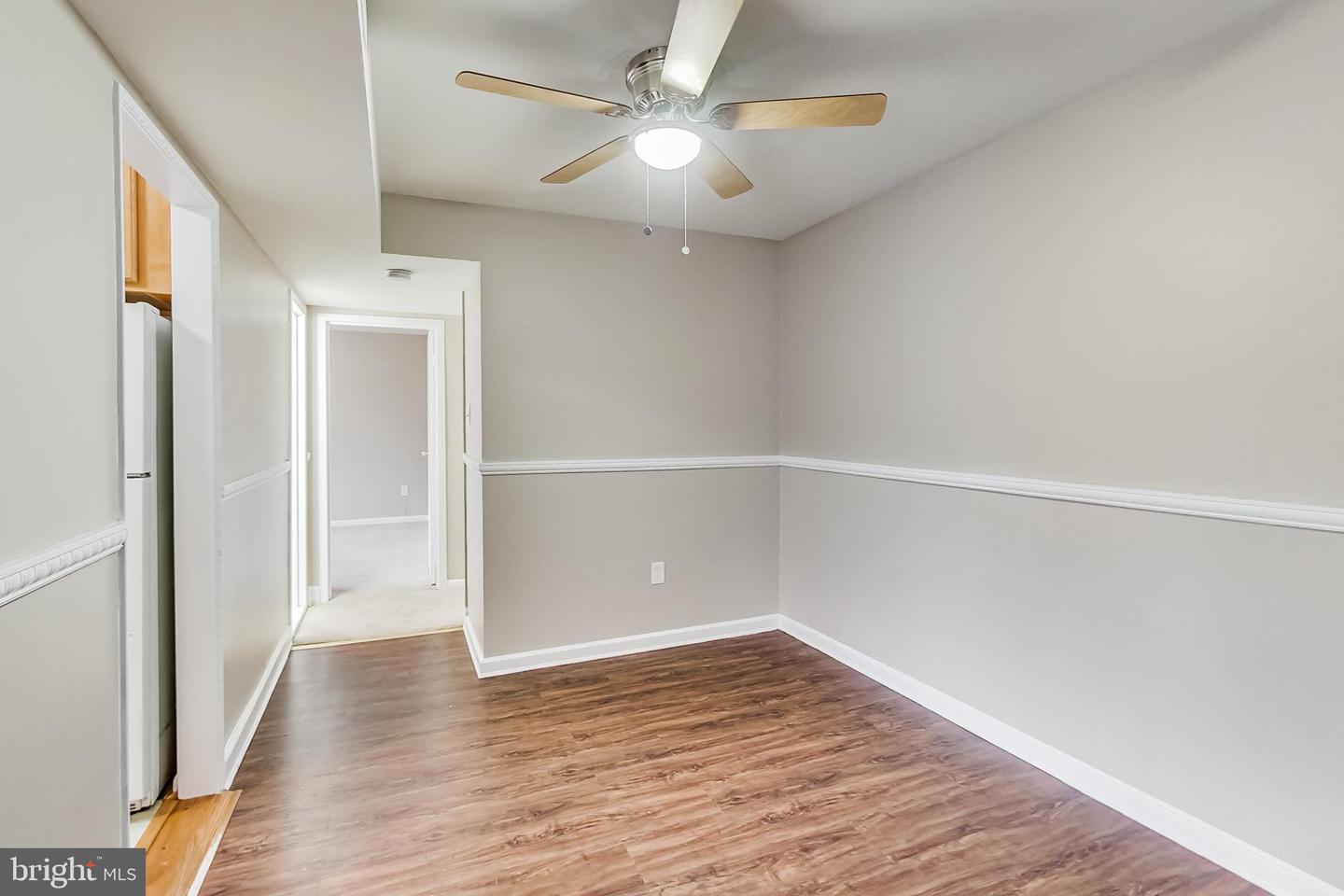 7611 Maple Ave #202 Property Photo 10