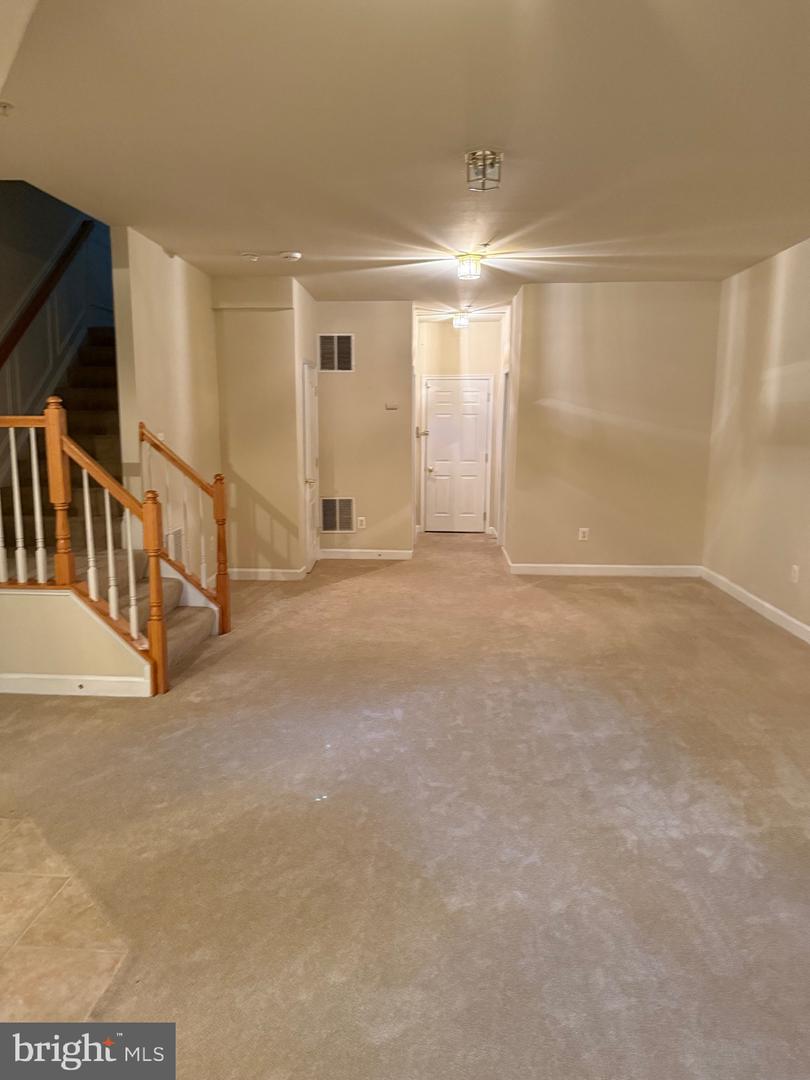 907 Pleasant Dr Property Photo 4