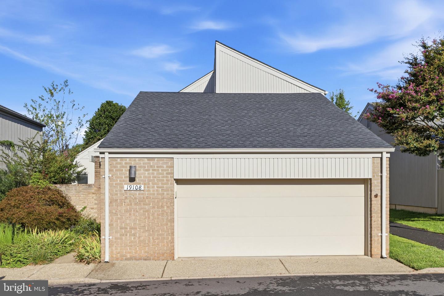 19108 Rhodes Way Property Photo 1